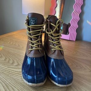 Like new Bass duck boots with flannel lining